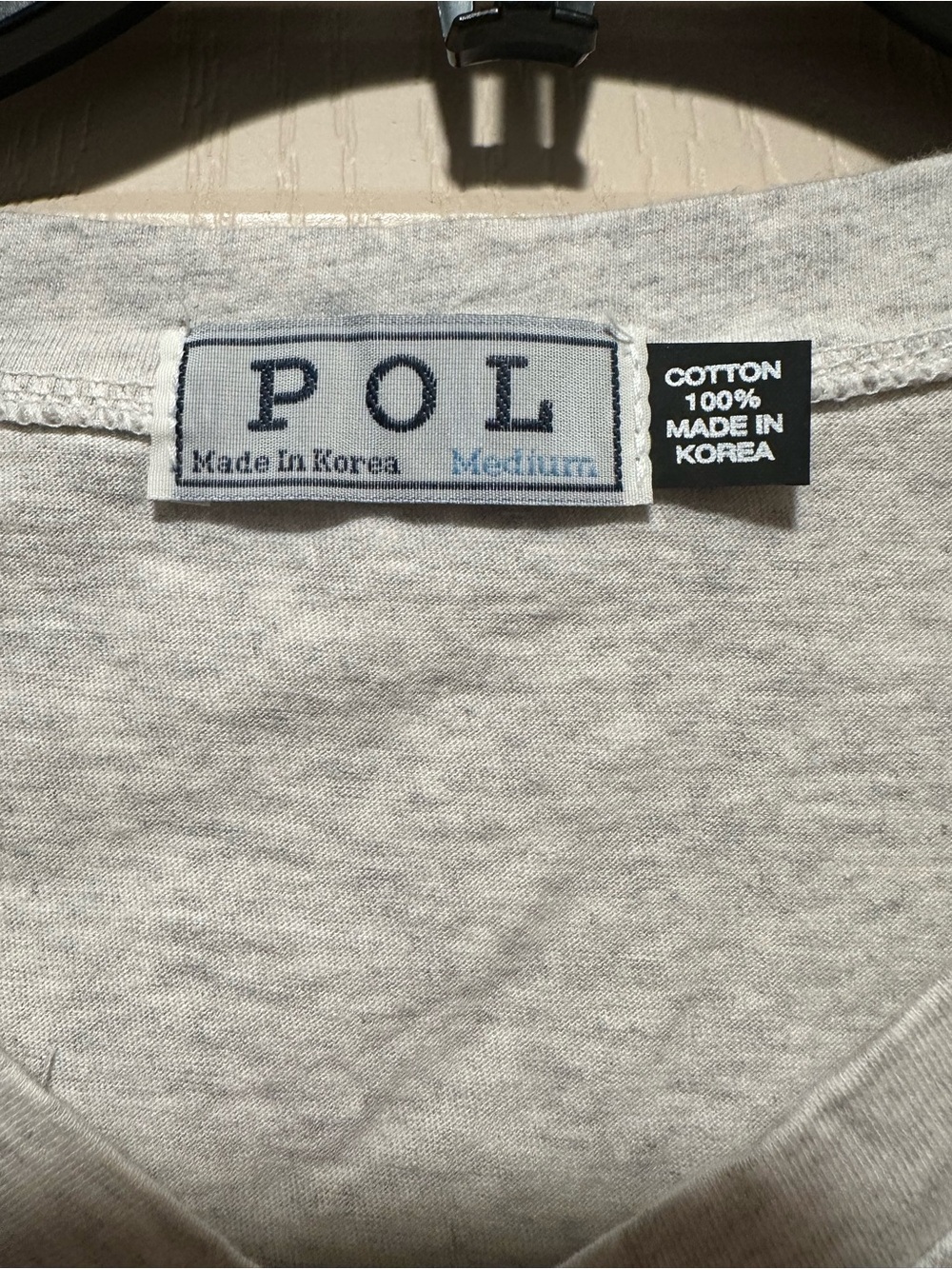 POL Graphic Eagle V-Neck Tee in Heather Gray NWOT Size M - Picture 6 of 6